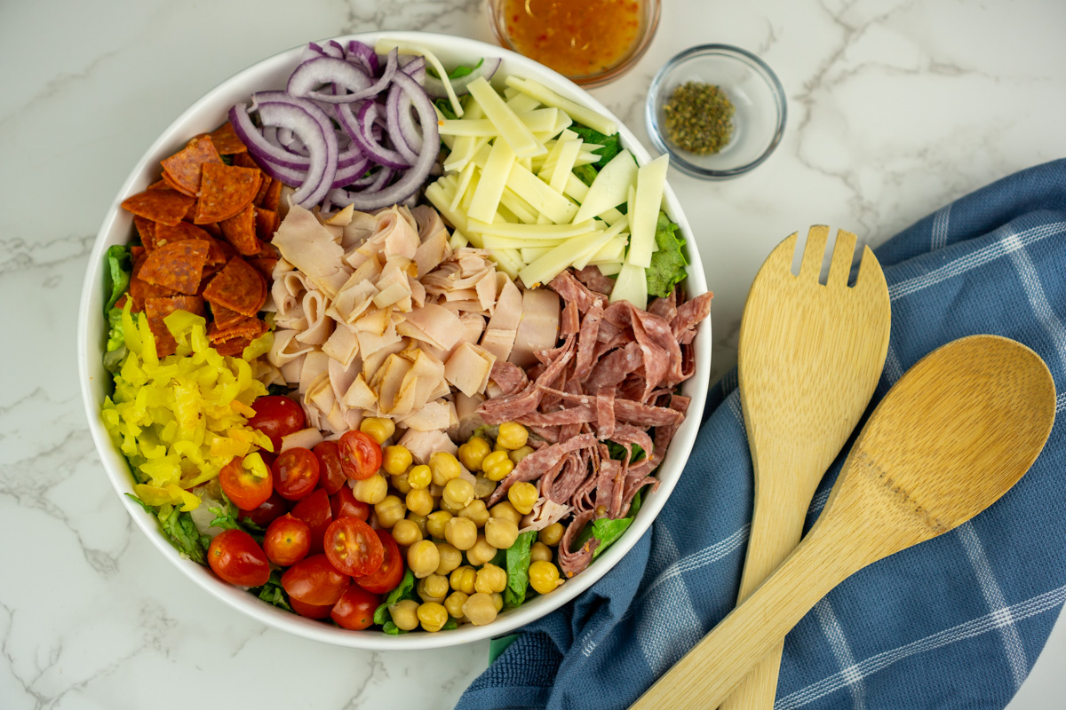 overhead grinder salad horizontal